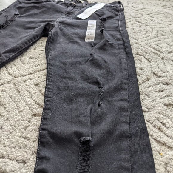 Nwt DENIM GOLD black high rise distressed jeans size 28x32 - Picture 10 of 13